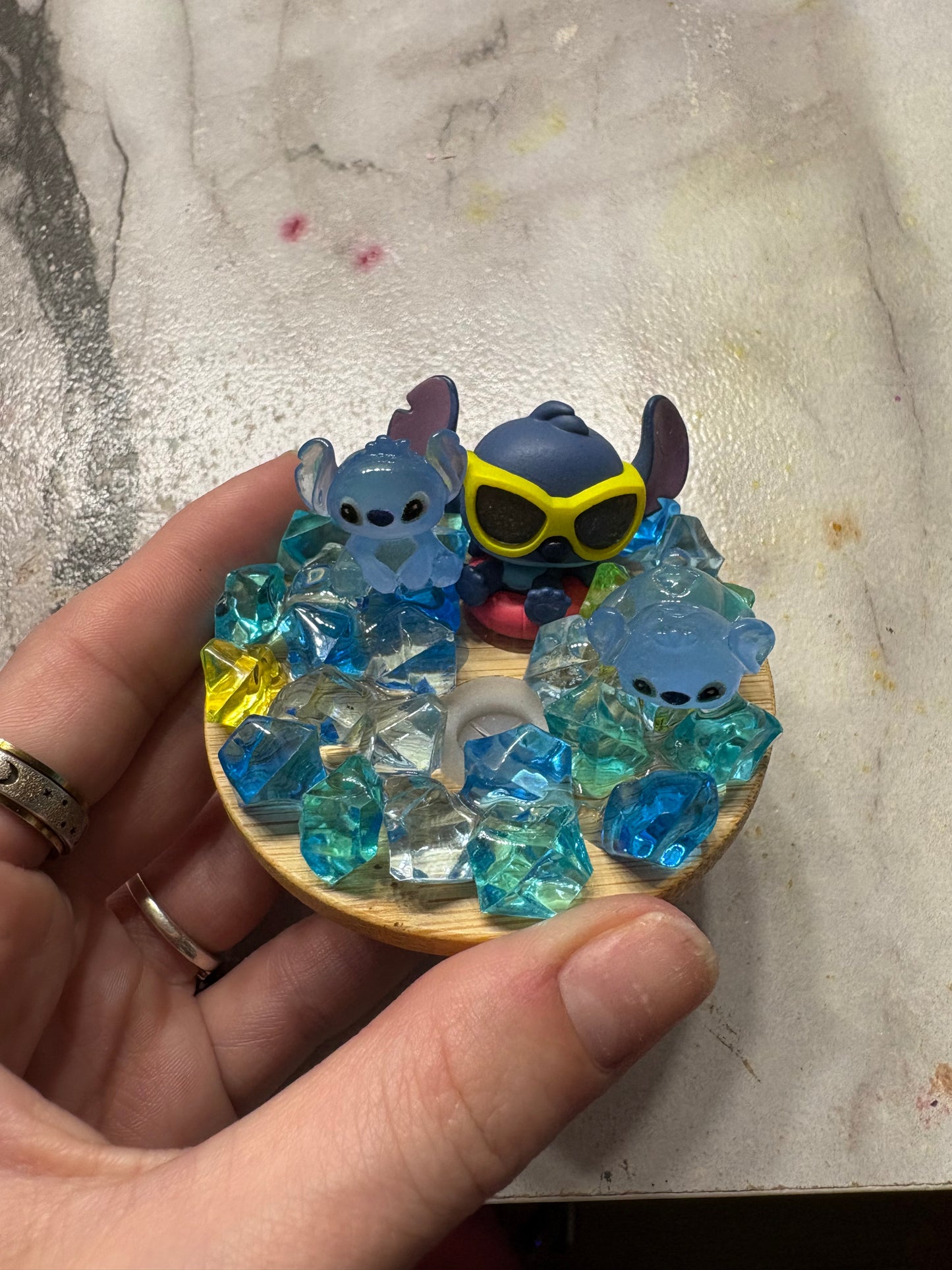 DECORATE TOP OF YOUR LID