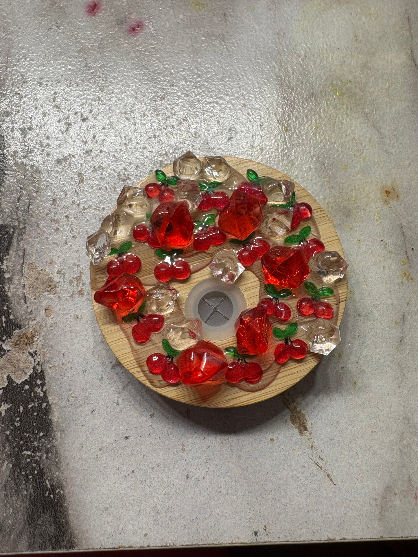 DECORATE TOP OF YOUR LID