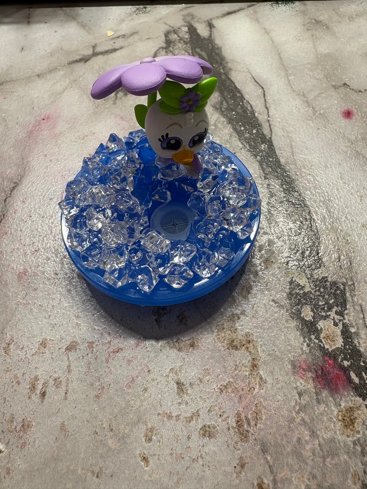 DECORATE TOP OF YOUR LID