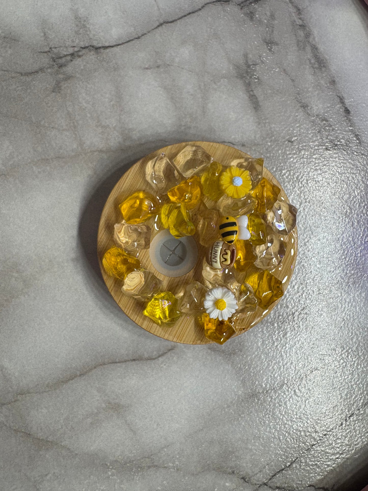 DECORATE TOP OF YOUR LID